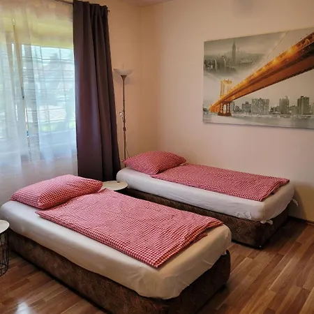 Zentral Gelegene, Sehr Ruhige Und Helle * Грац