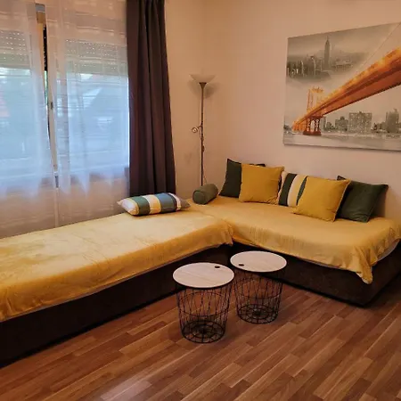 Zentral Gelegene, Sehr Ruhige Und Helle Appartement Graz